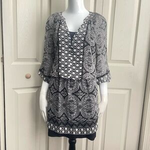 Cache women's B&W Sheer Printed Mini Skirt  Dress / Button Front size XS.  #091